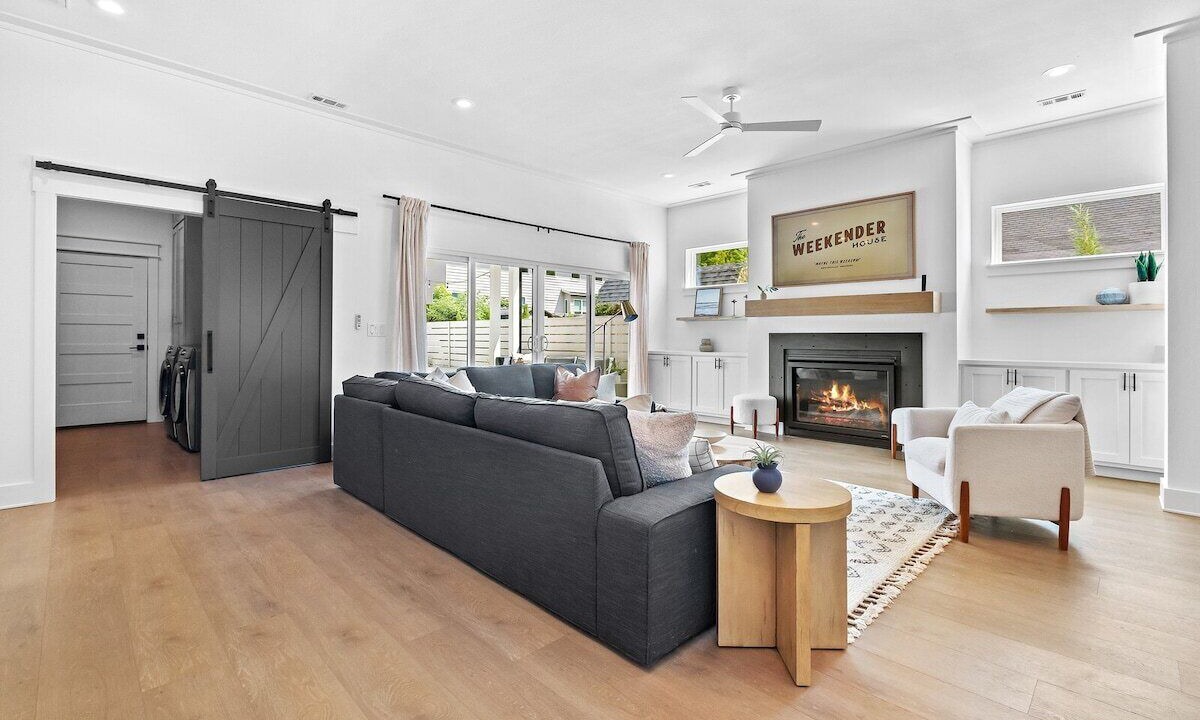 Photo of Livingroom in Downtown