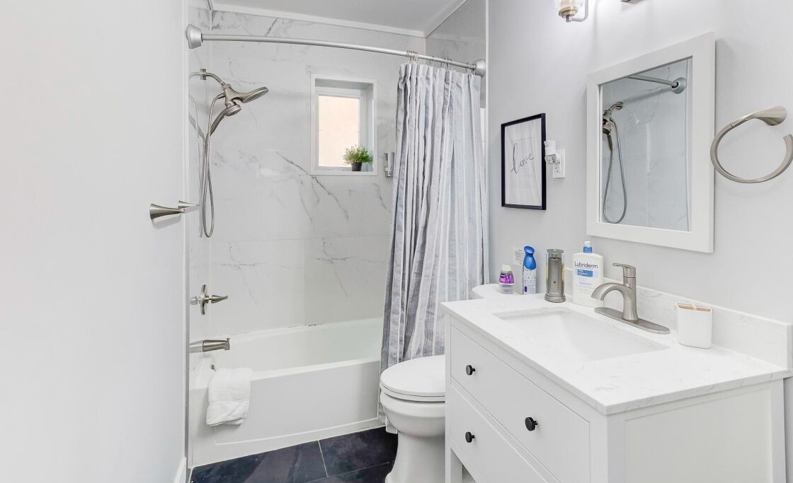 Photo of Bathroom in Downtown Memphis