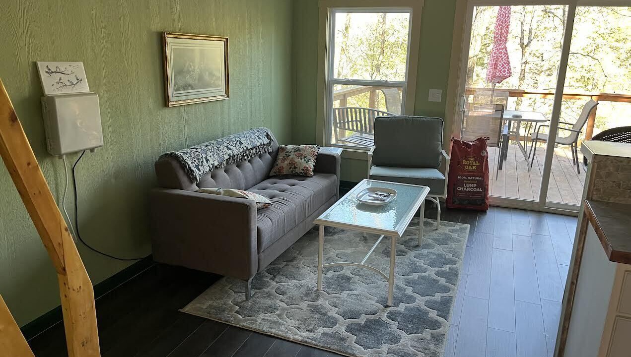 Photo of Livingroom in Mid America