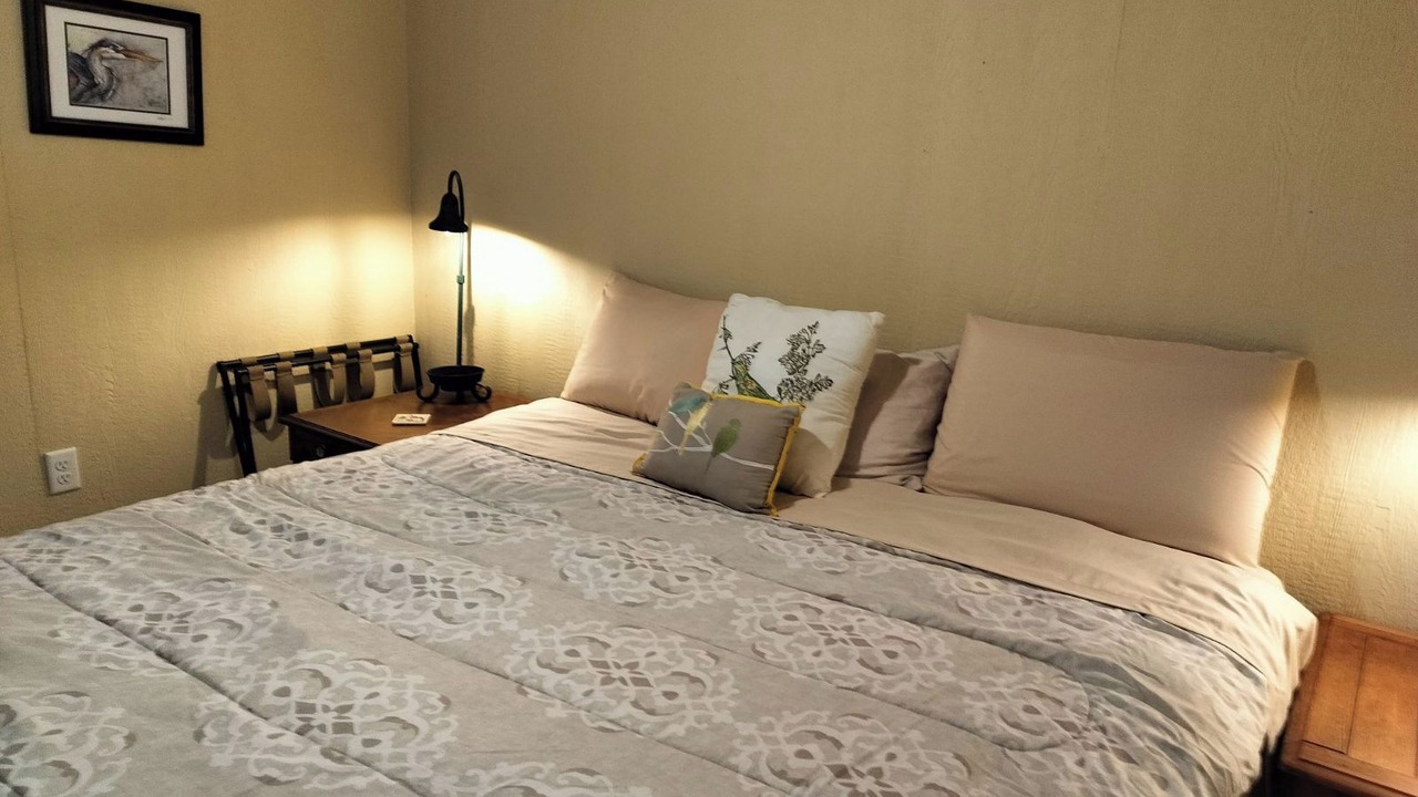 Photo of Bedroom in Mid America