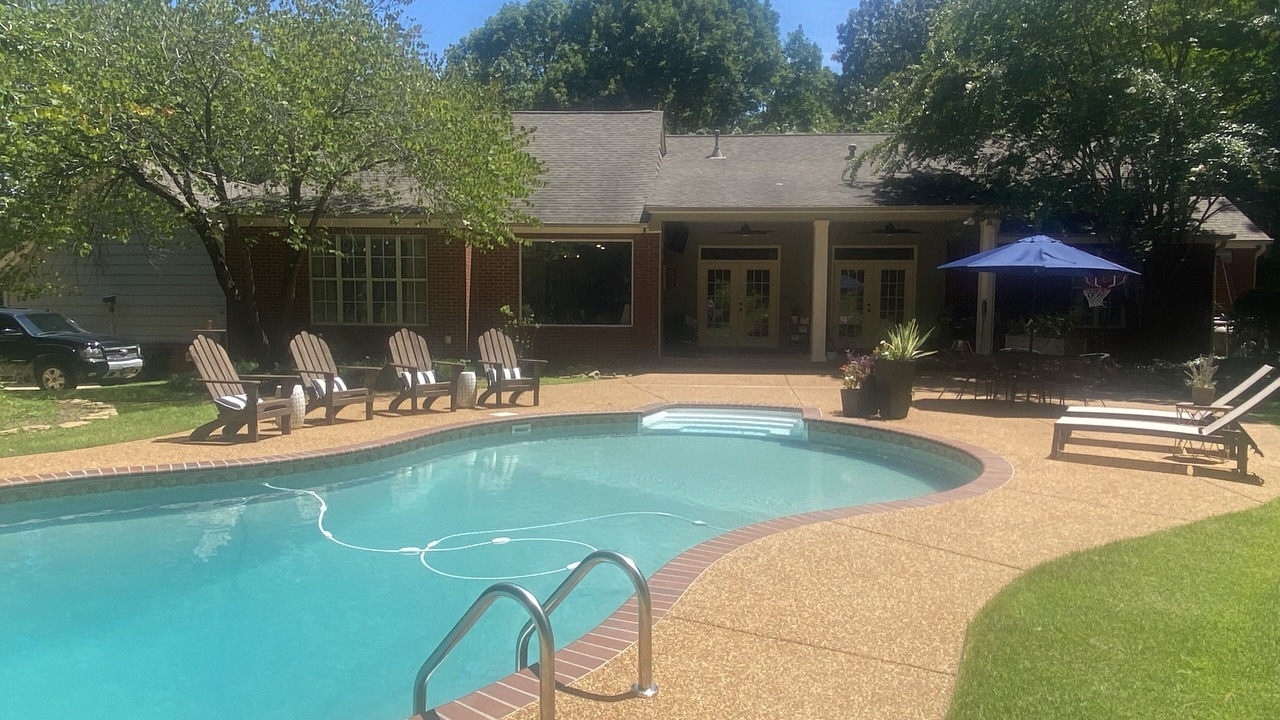 Photo of Outdoor in Woodland Hills Estates