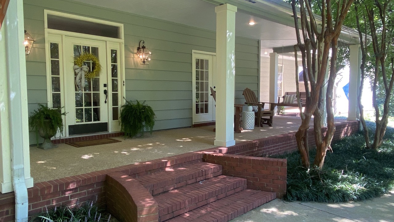 Photo of Outdoor in Woodland Hills Estates