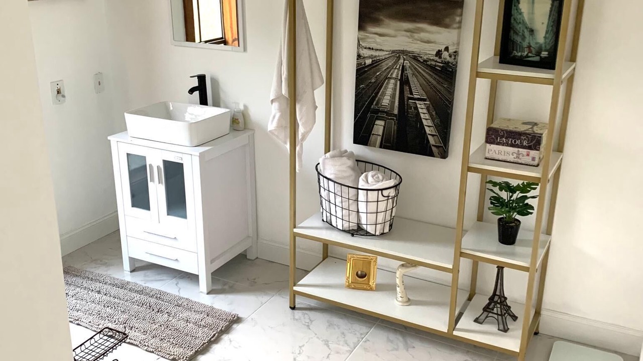 Photo of Bathroom in Gonzales