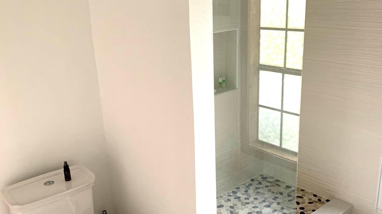 Photo of Bathroom in Gonzales