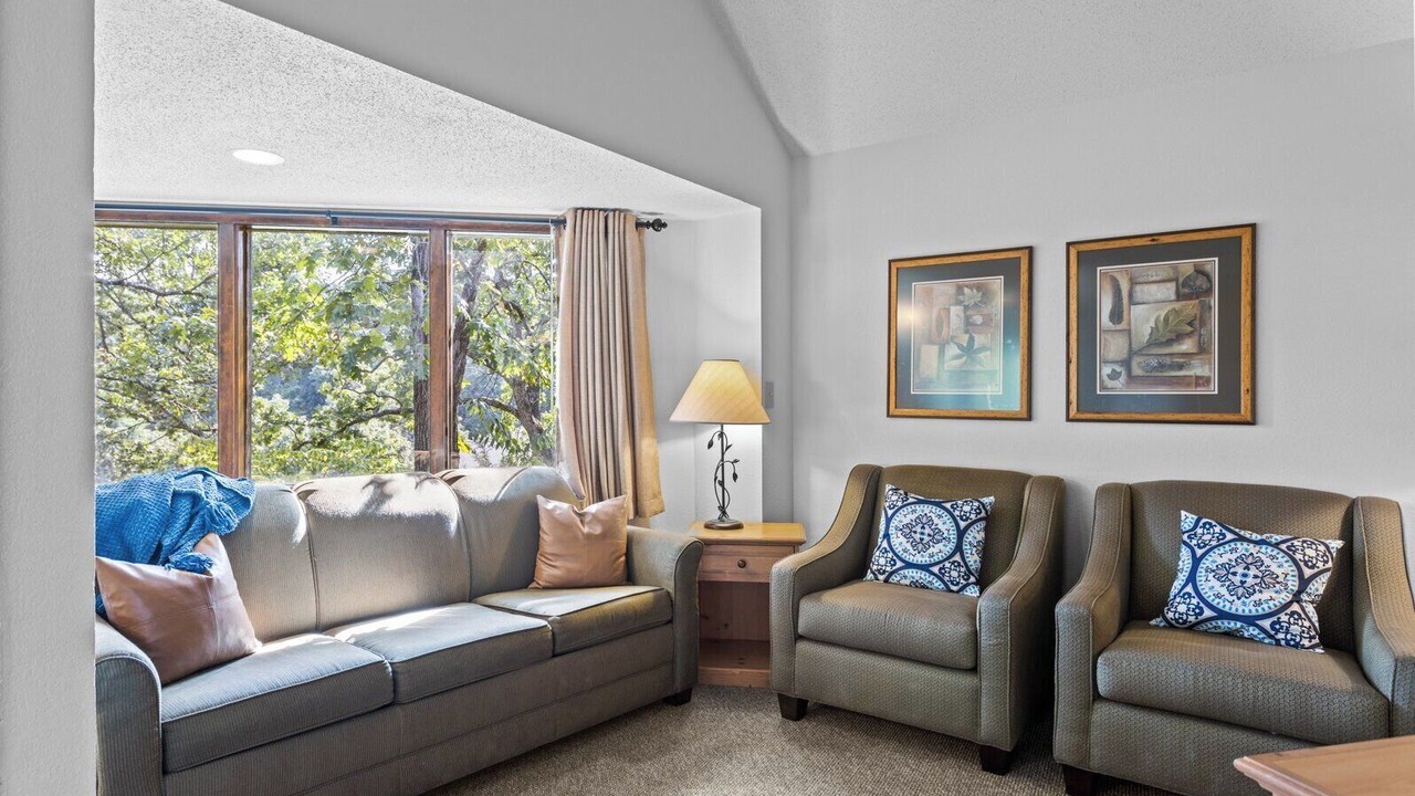 Photo of Livingroom in Osage Beach