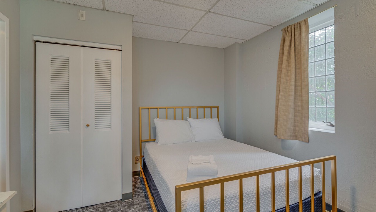 Photo of Bedroom in Music Row