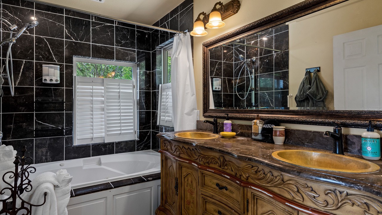 Photo of Bathroom in Holiday Island