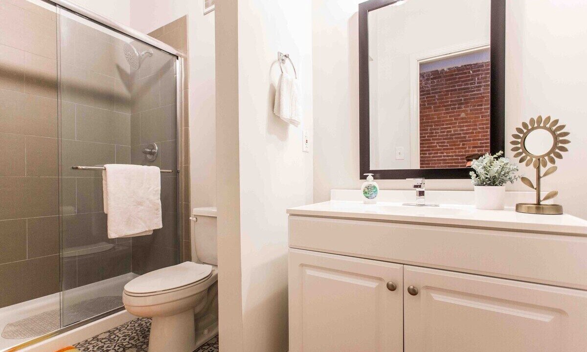 Photo of Bathroom in River Market