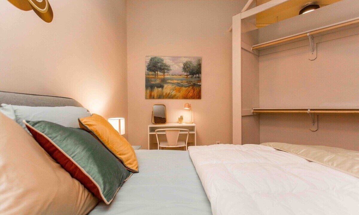 Photo of Bedroom in River Market