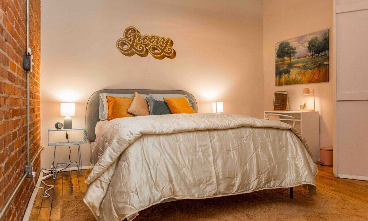 Photo of Bedroom in River Market