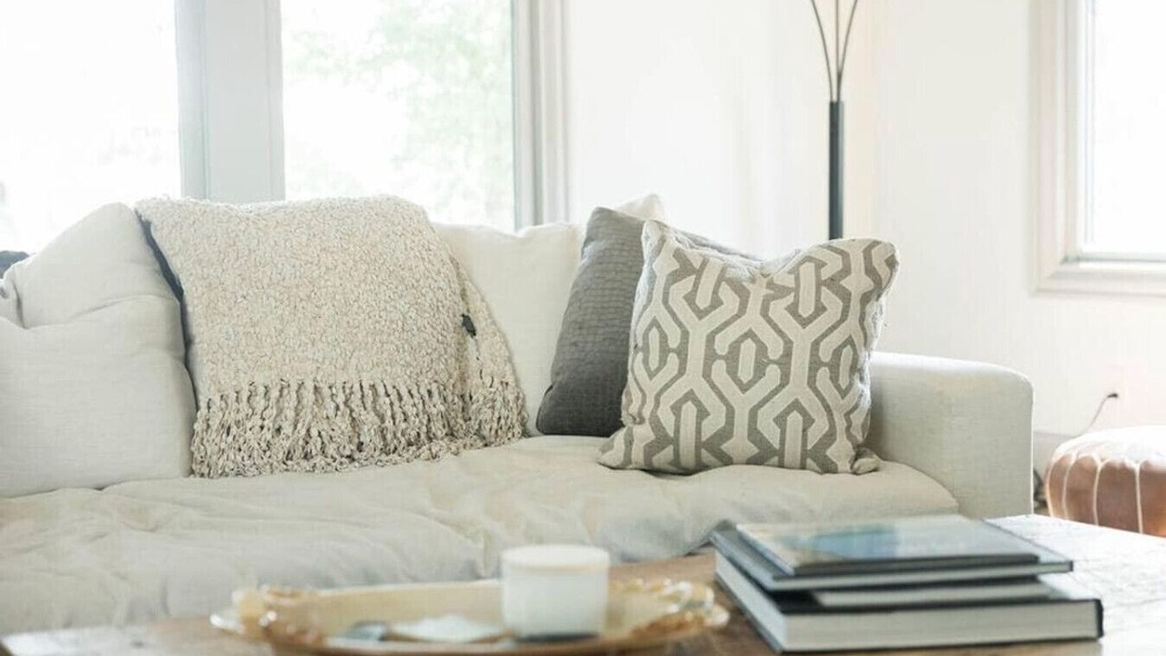 Photo of Livingroom in 12 South