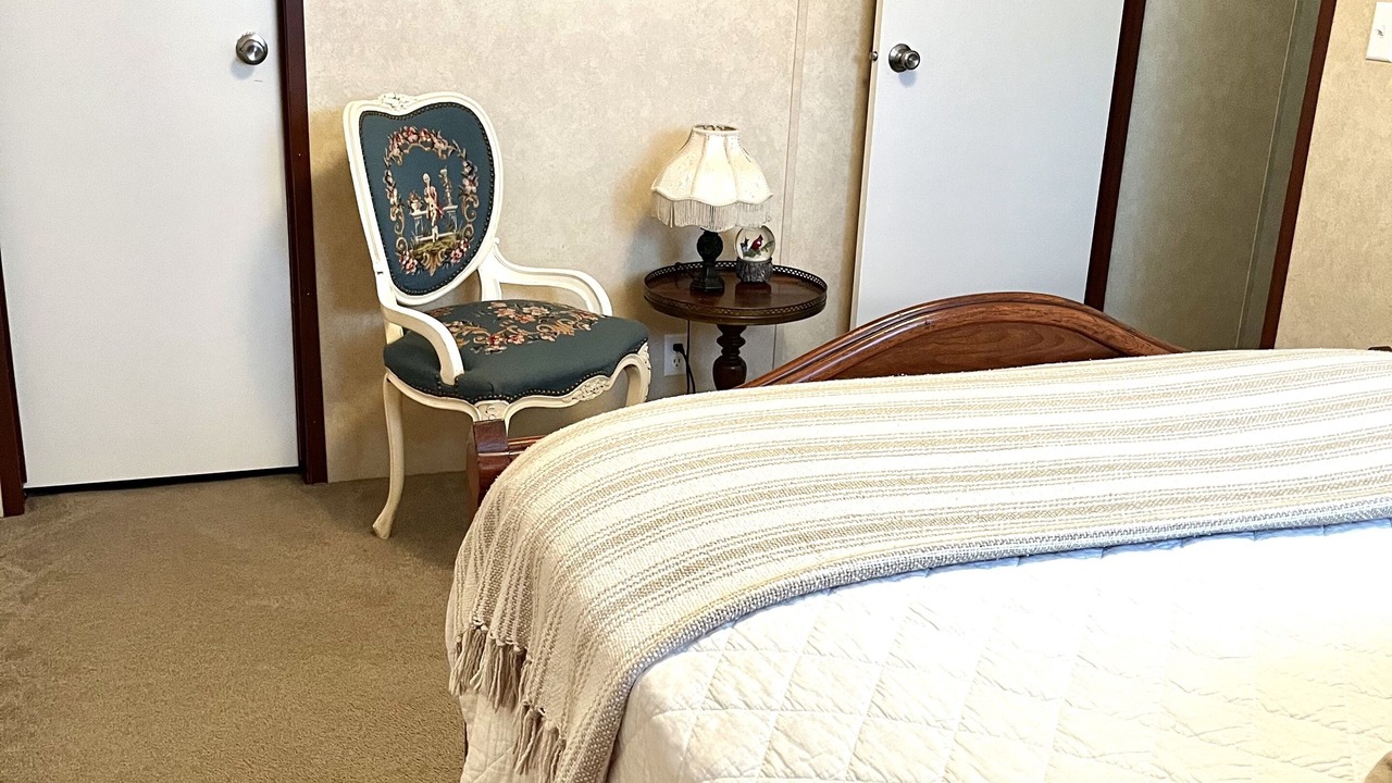 Photo of Bedroom in Allons
