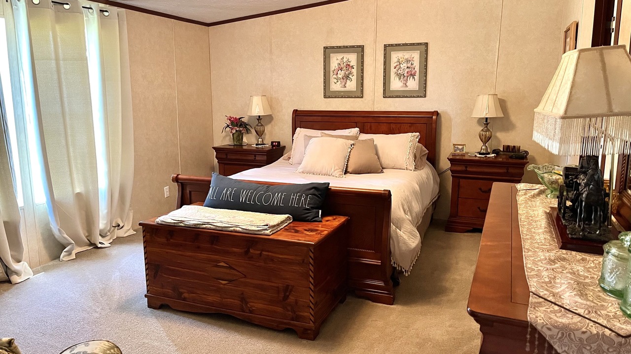 Photo of Bedroom in Allons
