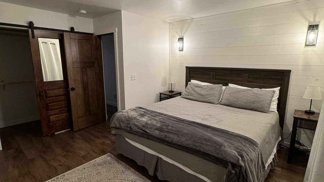Photo of Bedroom in Holcombe