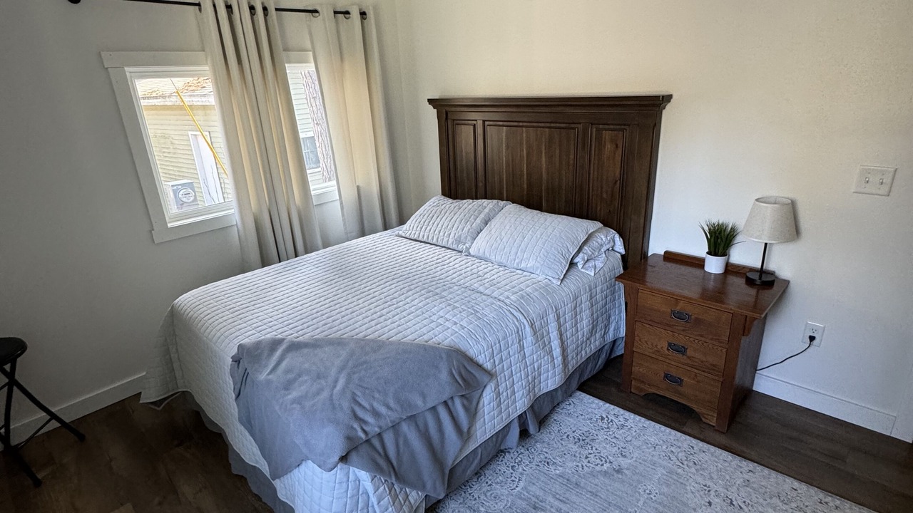 Photo of Bedroom in Holcombe