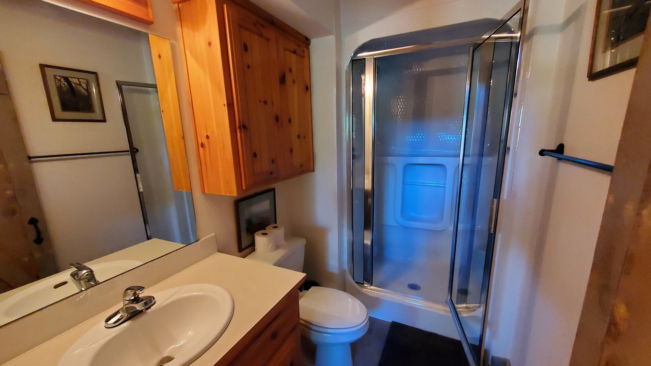 Photo of Bathroom in Garfield