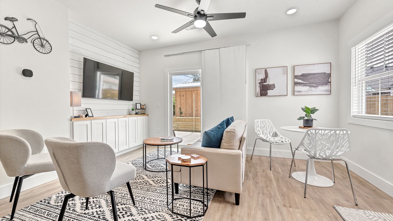 Photo of Livingroom in Rogers