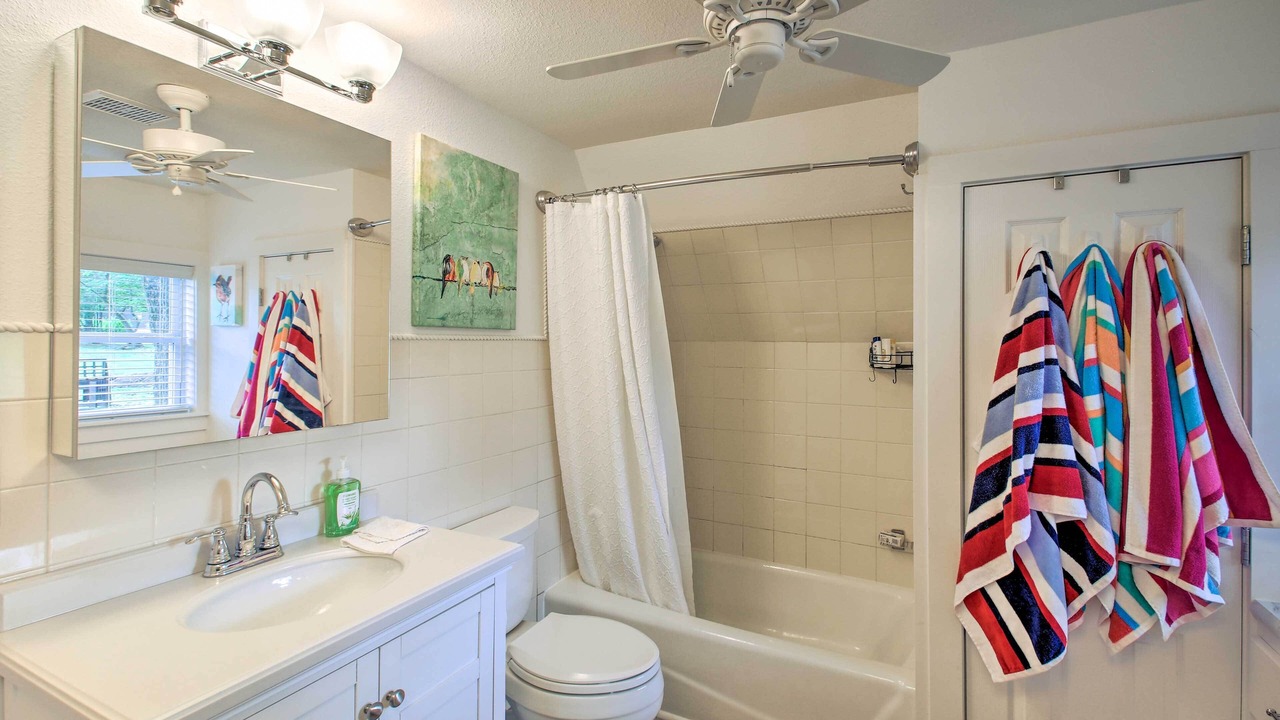 Photo of Bathroom in Lake Hamilton