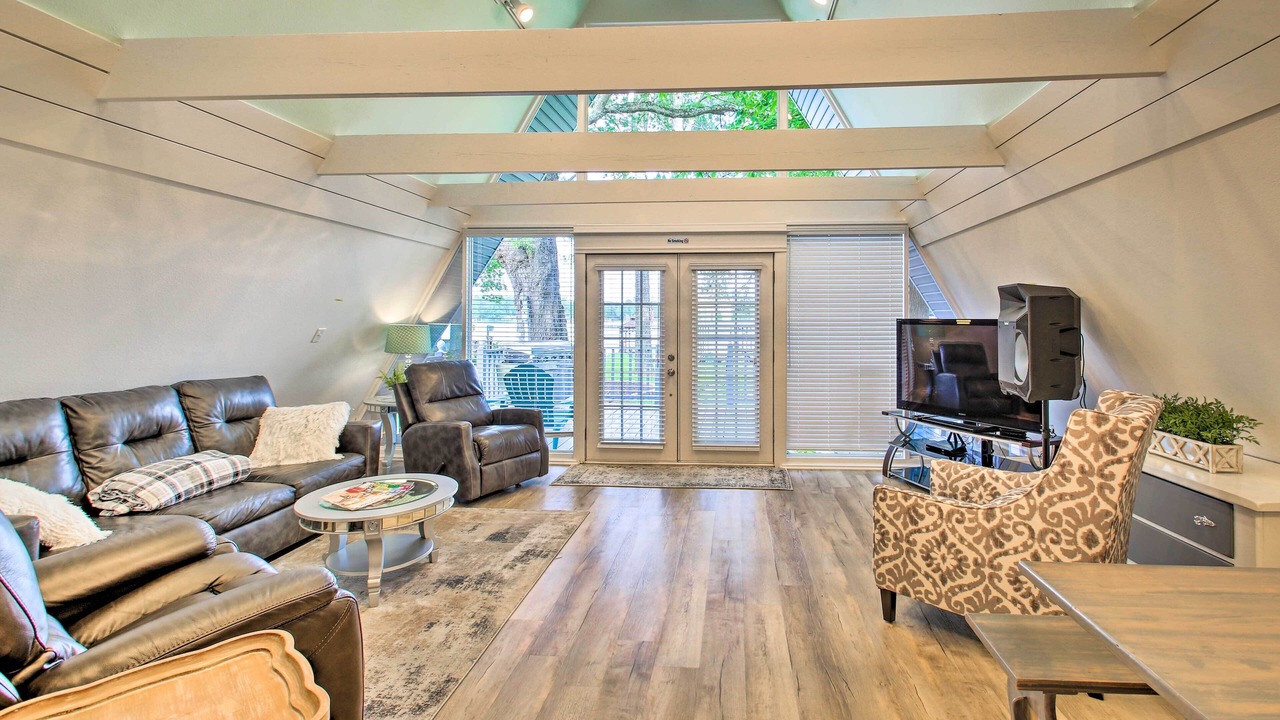 Photo of Bedroom in Lake Hamilton