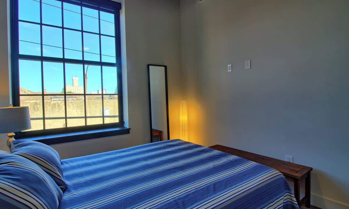 Photo of Bedroom in Midtown
