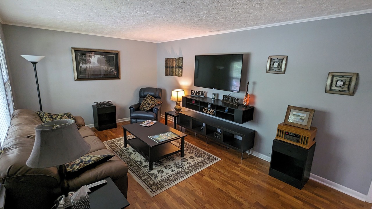 Photo of Livingroom in Kingston