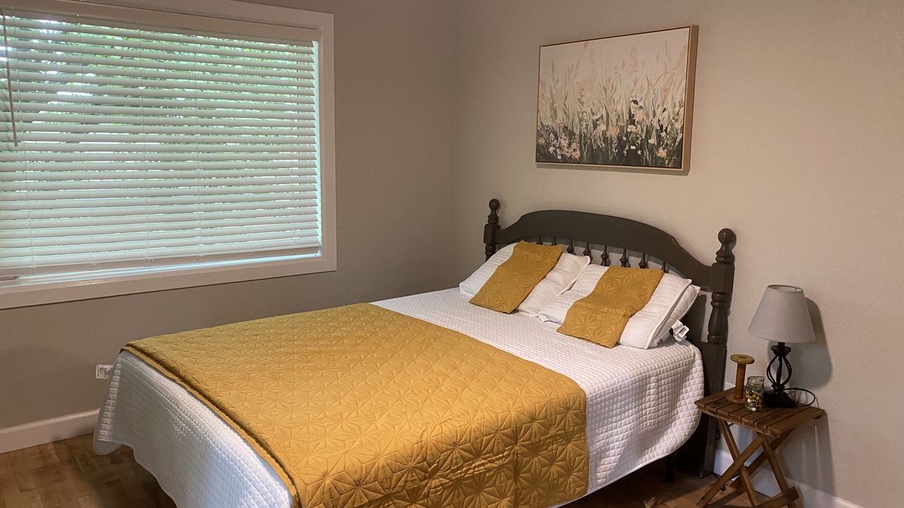 Photo of Bedroom in Greenwood