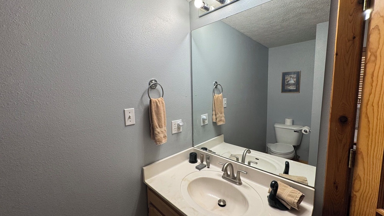 Photo of Bathroom in Eureka Springs Historic District