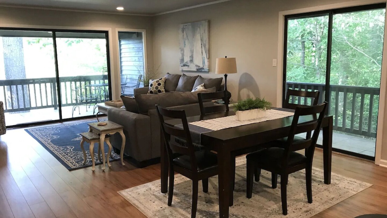 Photo of Livingroom in Lake Hamilton