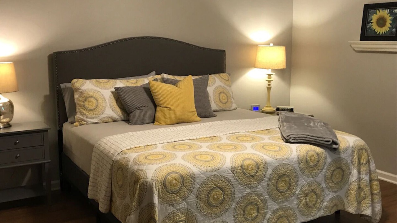 Photo of Bedroom in Lake Hamilton