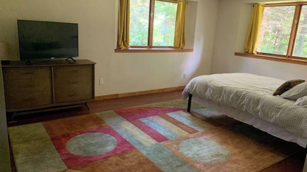 Photo of Bedroom in Edmund