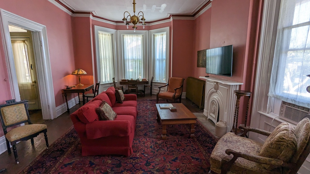 Photo of Bedroom in Hannibal