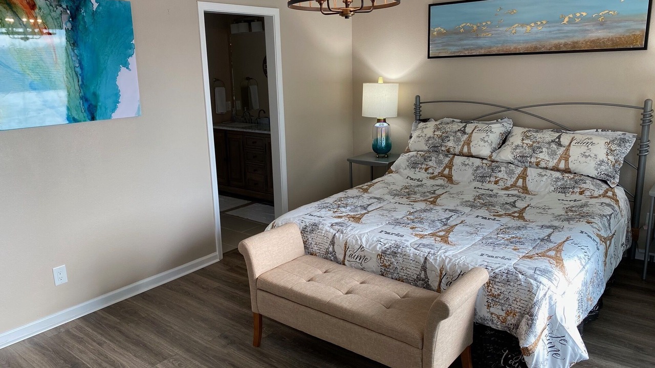 Photo of Bedroom in Lake Hamilton