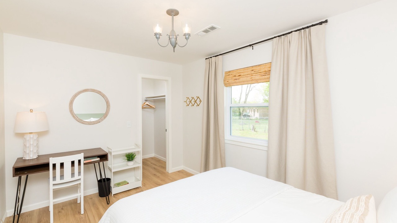 Photo of Bedroom in Springdale