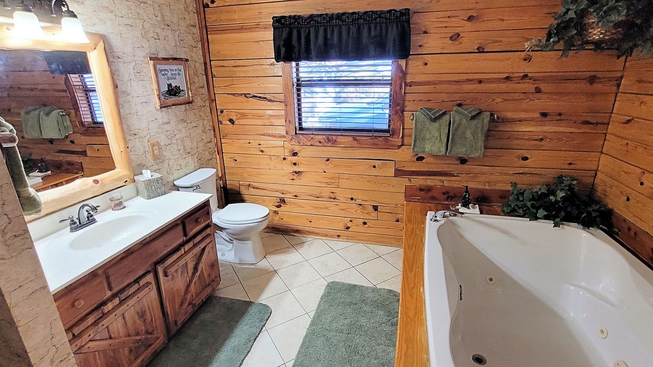 Photo of Bathroom in Sylvan Shores