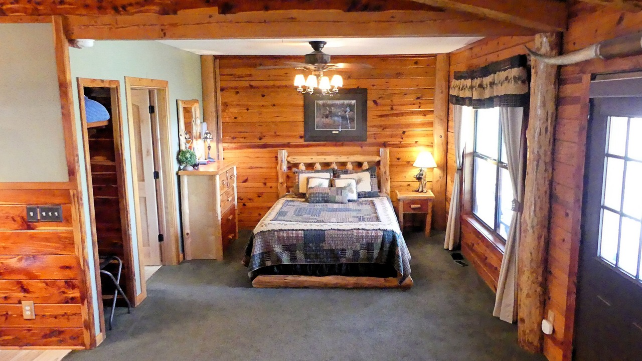 Photo of Bedroom in Sylvan Shores