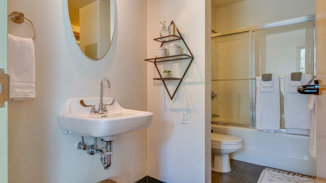 Photo of Bathroom in The Gulch