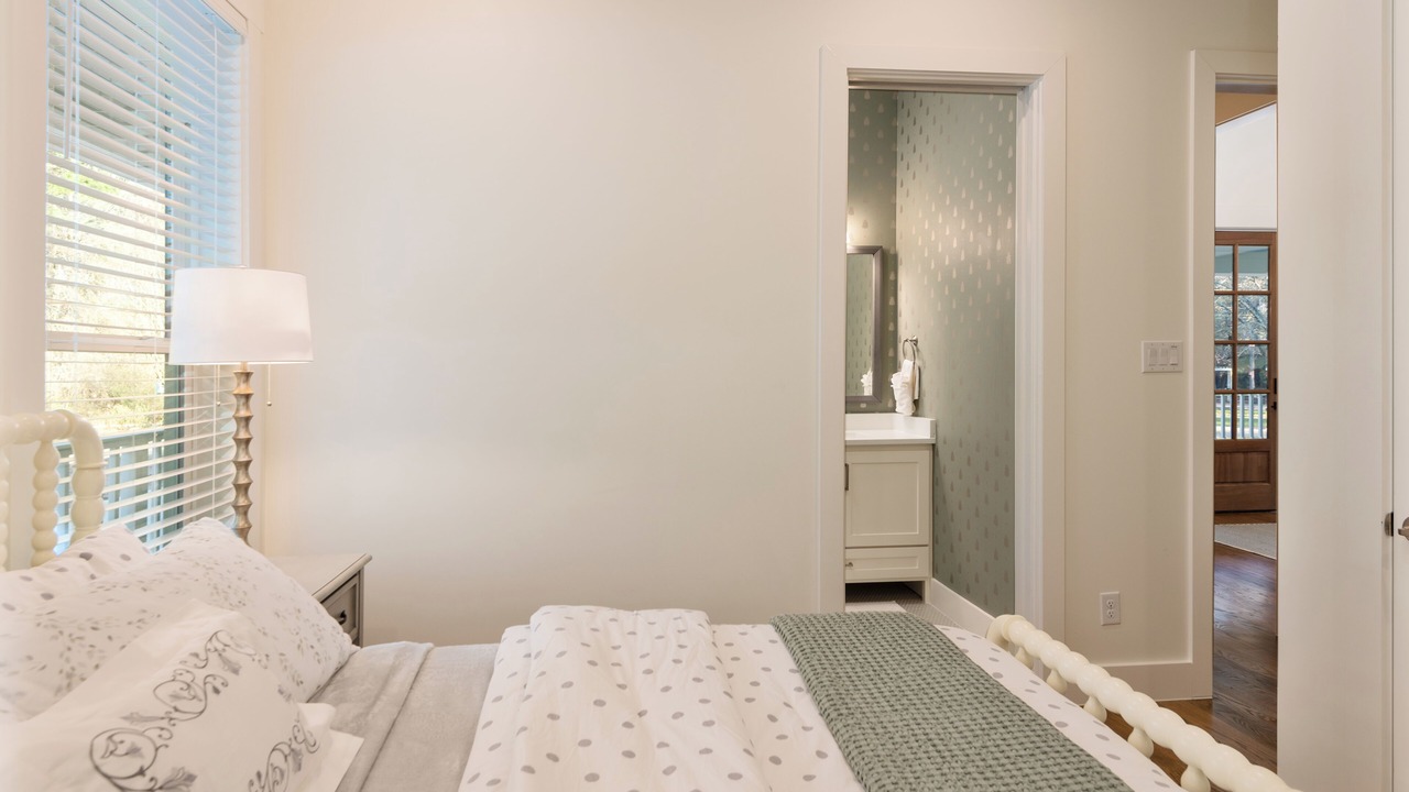 Photo of Bedroom in Mount Vernon