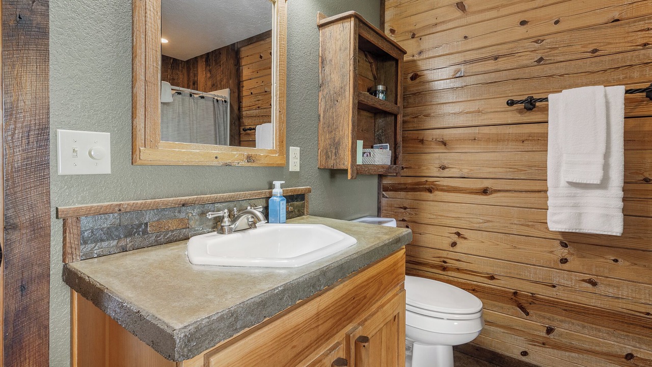 Photo of Bathroom in Sylvan Shores