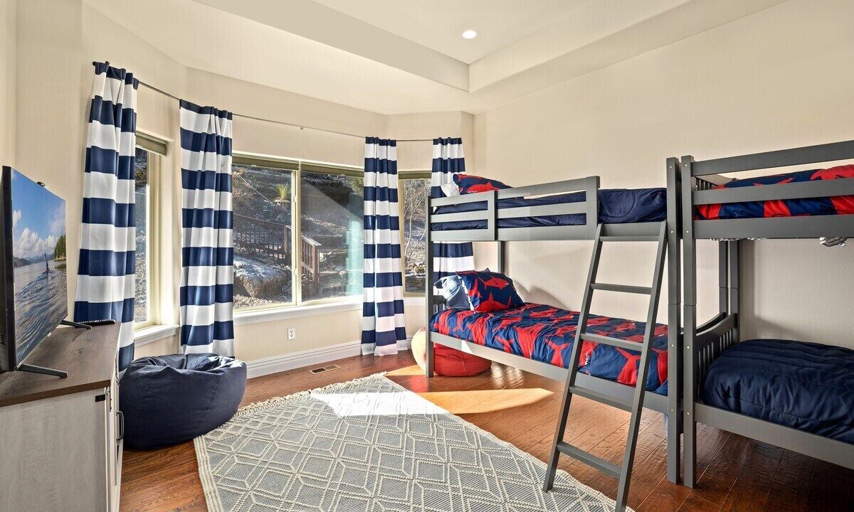 Photo of Bedroom in Sylvan Shores