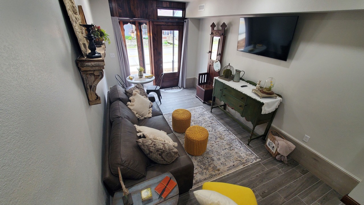 Photo of Livingroom in Eureka Springs Historic District