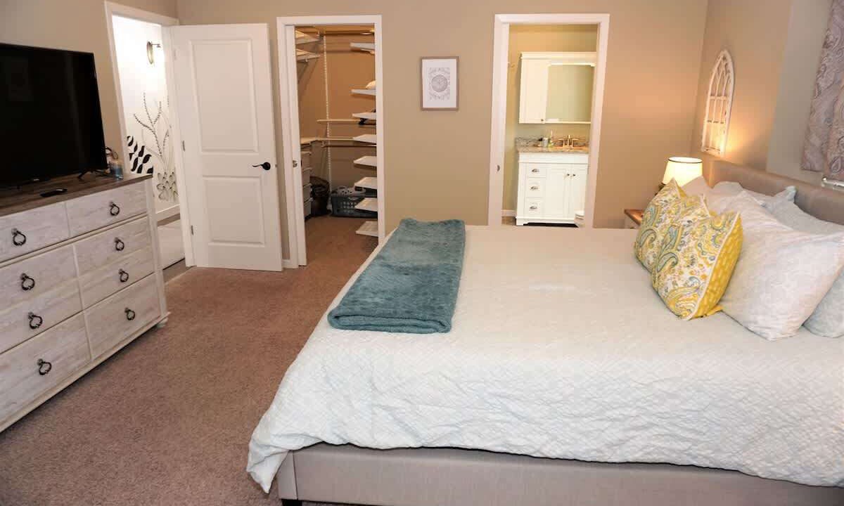 Photo of Bedroom in Historic Downtown La Crosse