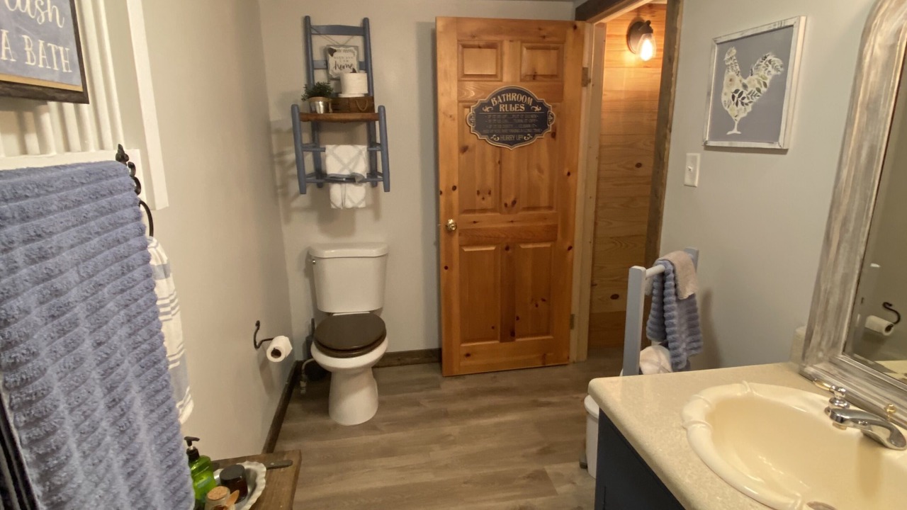 Photo of Bathroom in Ten Mile