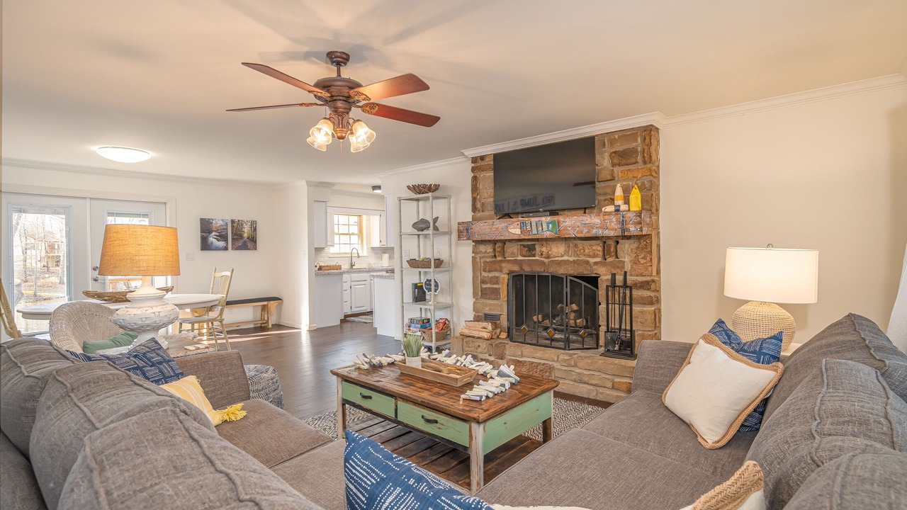 Photo of Livingroom in Hot Springs Village