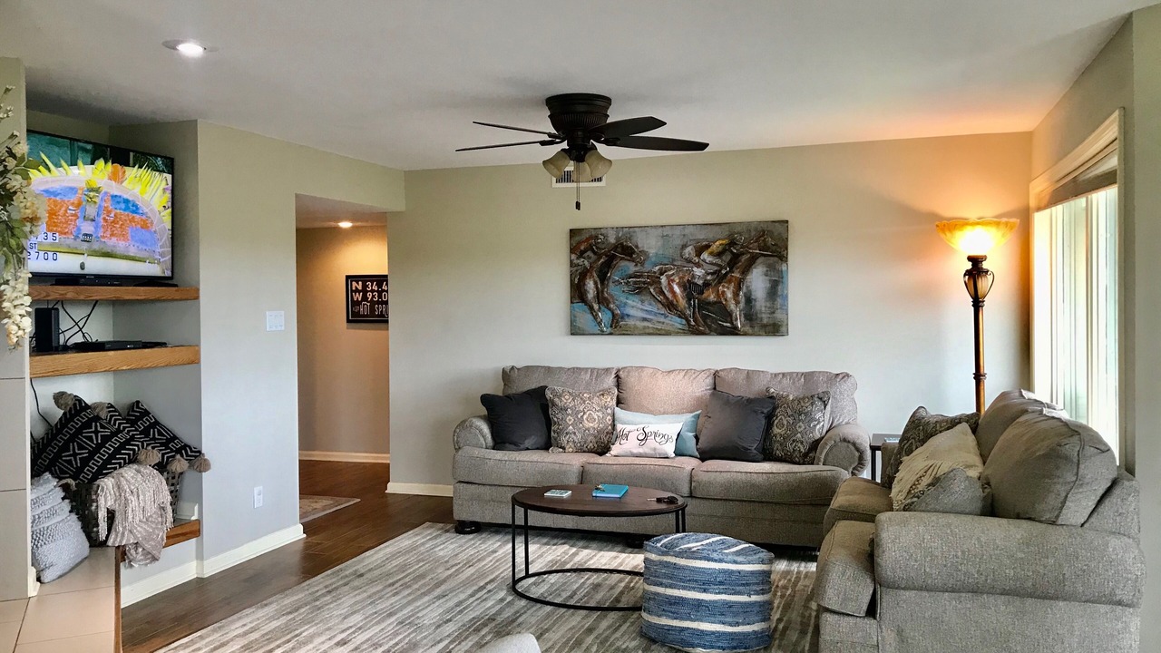 Photo of Livingroom in Lake Hamilton