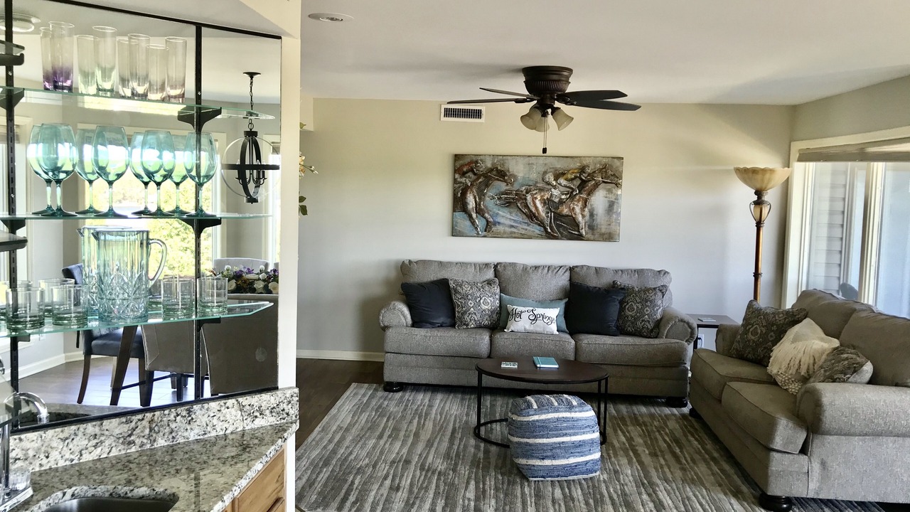 Photo of Livingroom in Lake Hamilton
