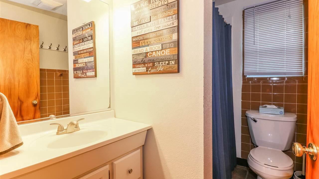Photo of Bathroom in King