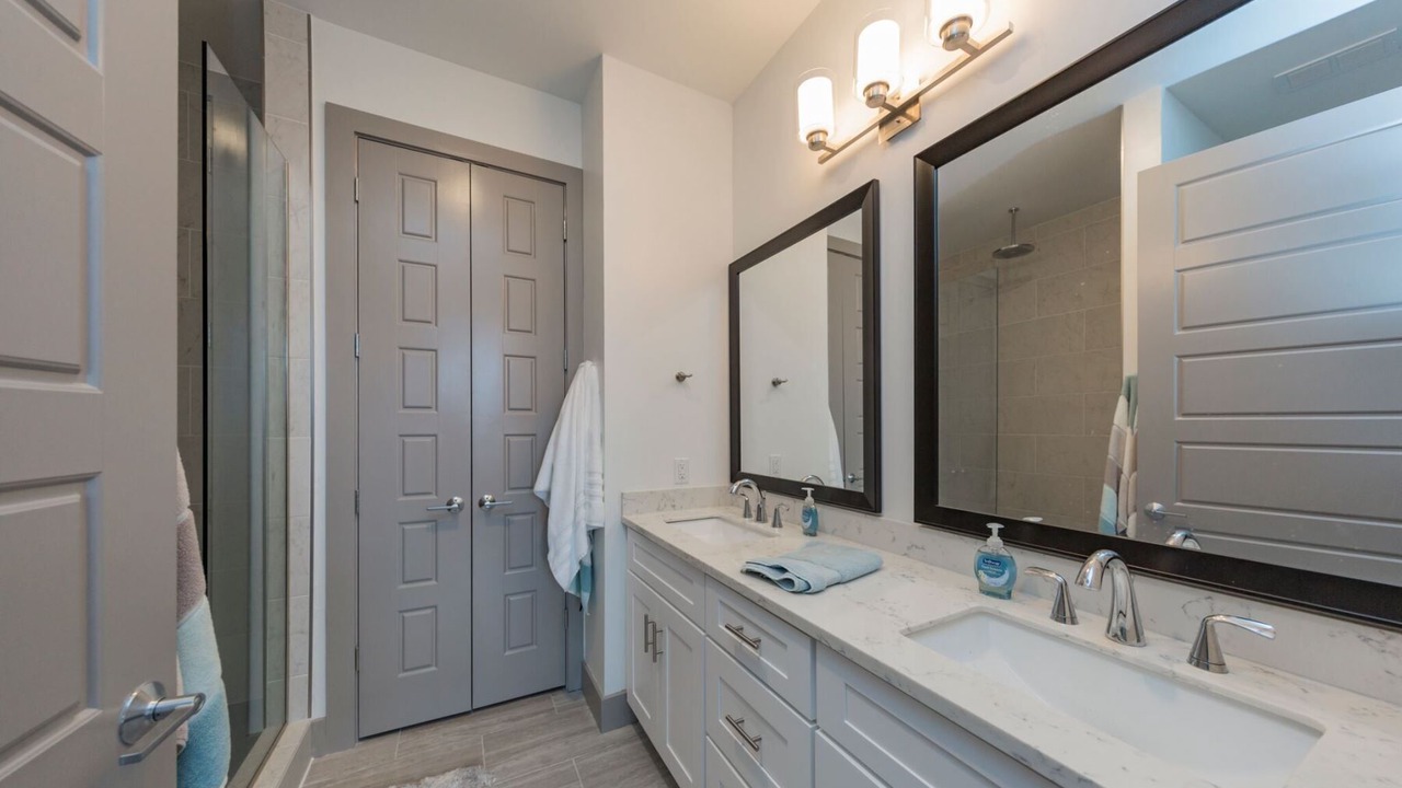 Photo of Bathroom in Melrose