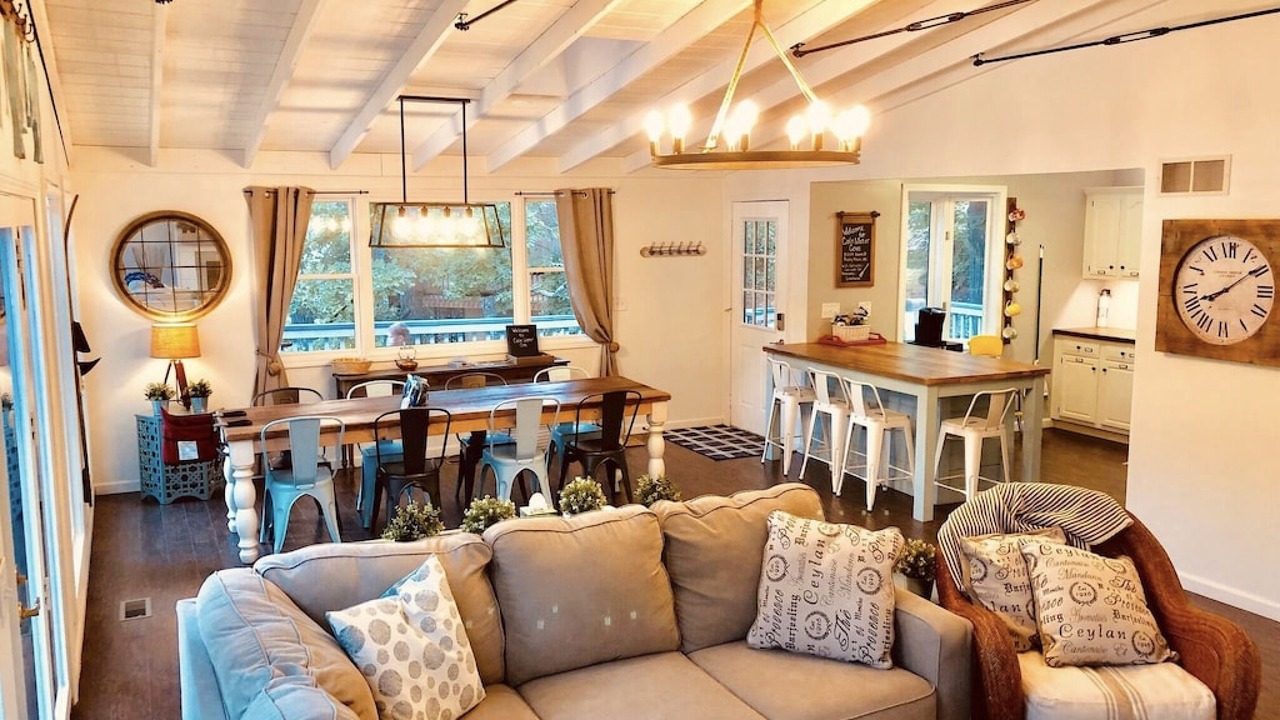 Photo of Livingroom in Rocky Mount