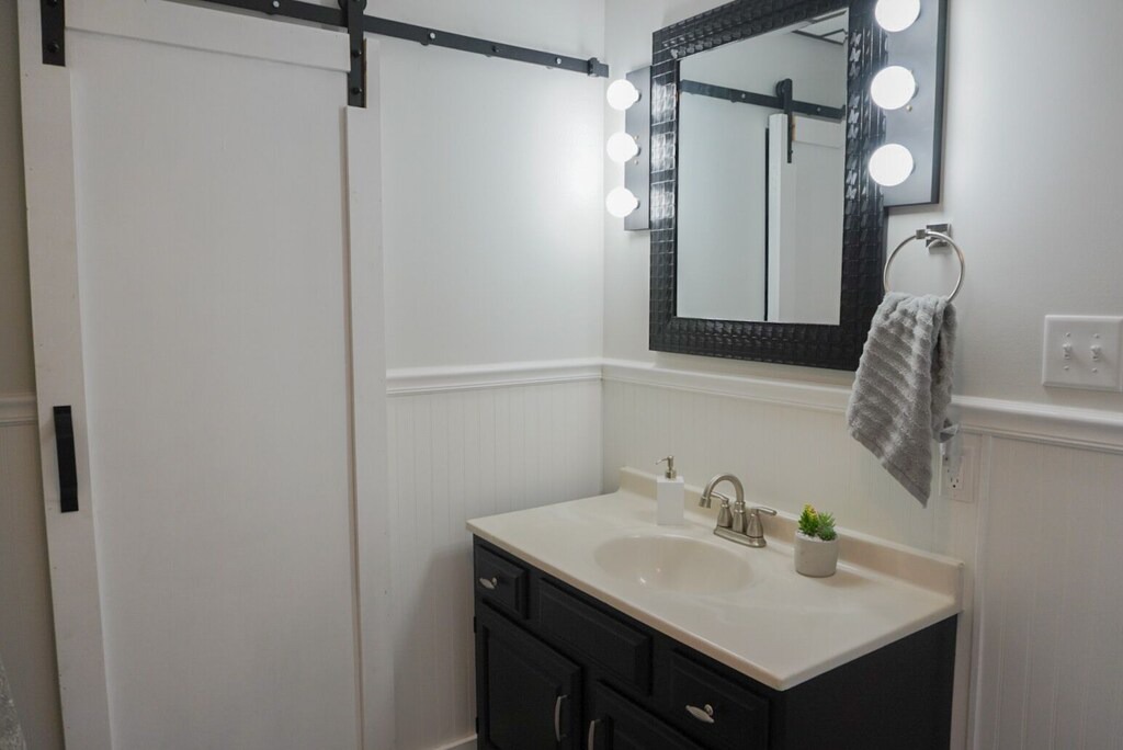 Photo of Bathroom in Van Buren