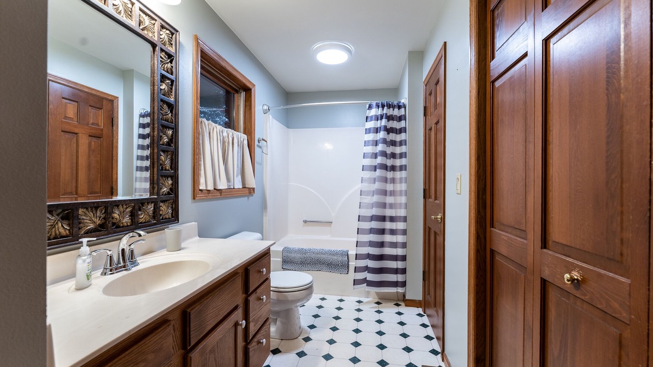 Photo of Bathroom in Mather
